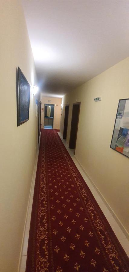 Diamond Hotel Primorsko Exteriör bild